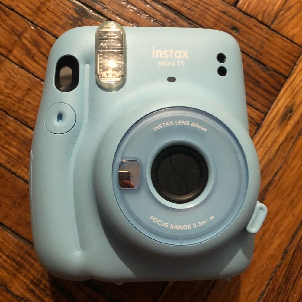 Sky Blue Fujifuln Instax Mini 11 Polaroid